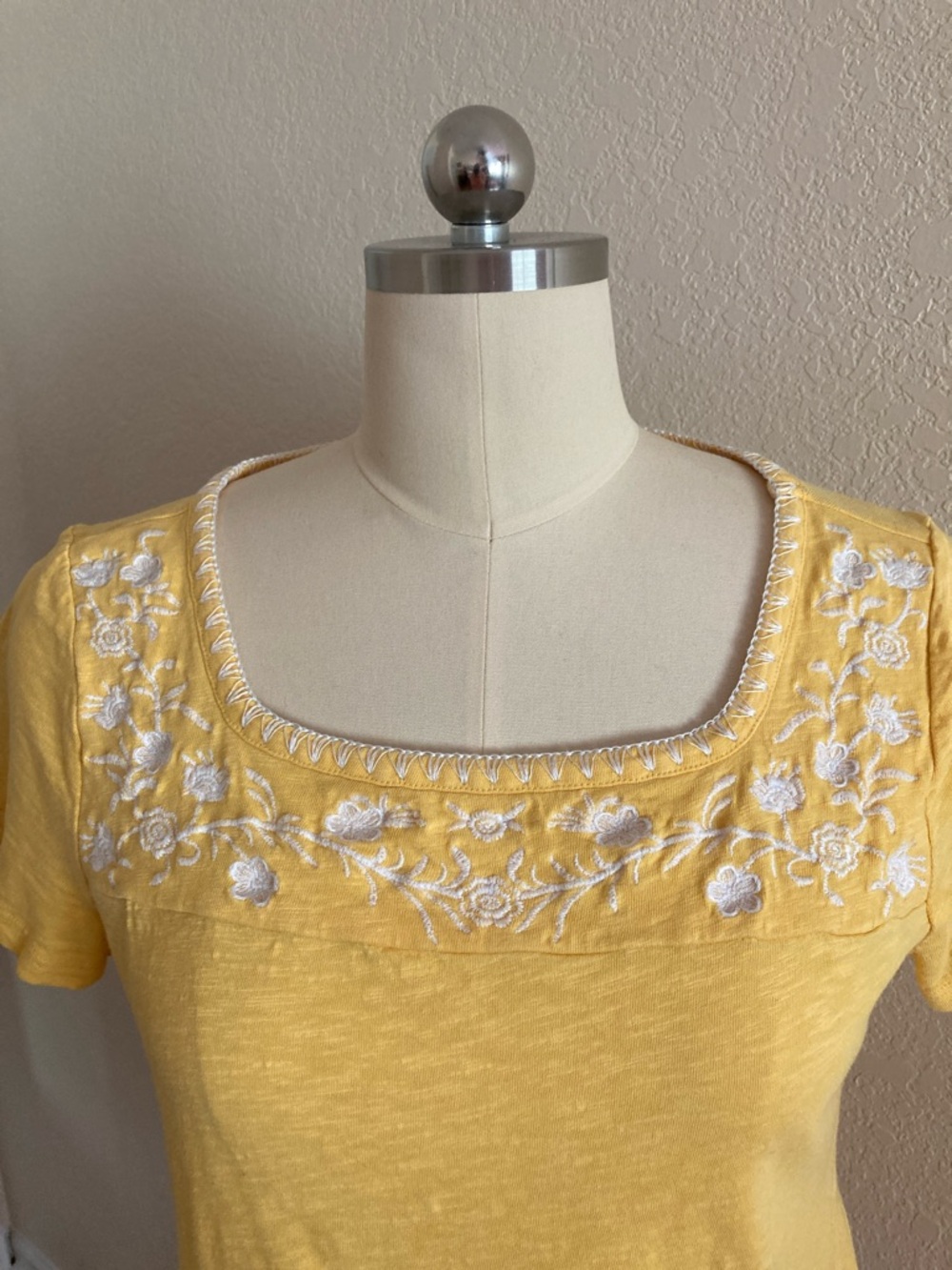 Talbots Yellow Short Sleeve Square Neck Top with White Floral Embroidery